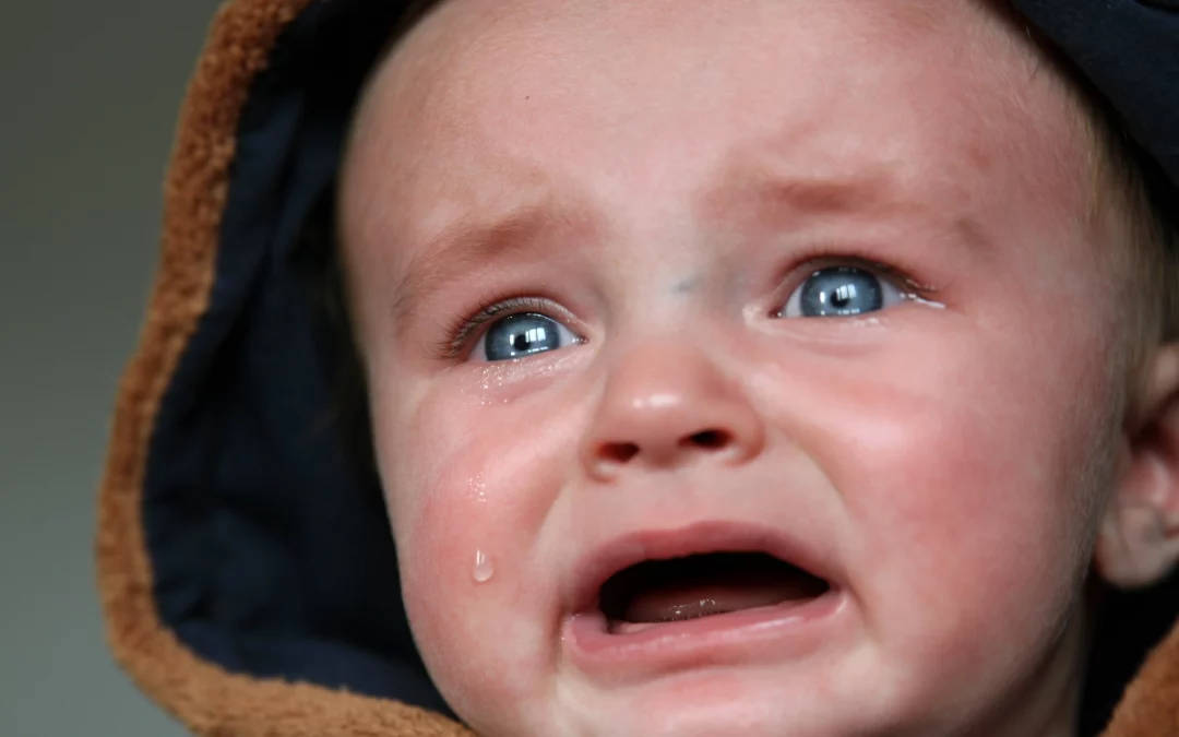 bébé pleure